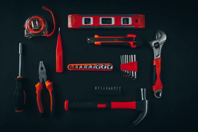 Les outils à garantie à vie : bon calcul ou surcoût inutile ?