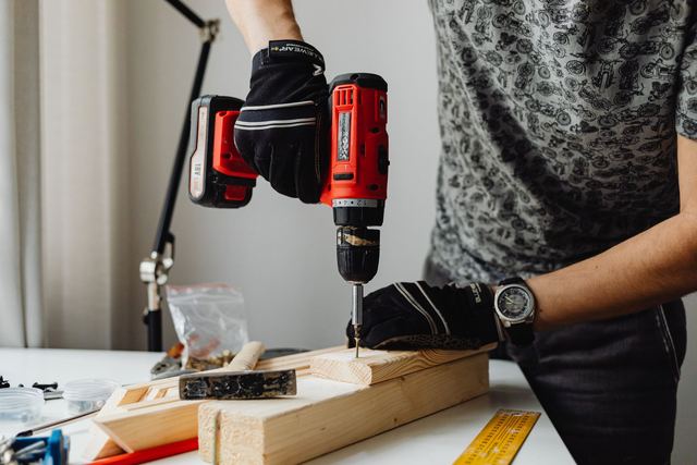 Comparatif des outils Milwaukee : gammes, batteries et usages Comparatif des outils Milwaukee : gammes, batteries et usages